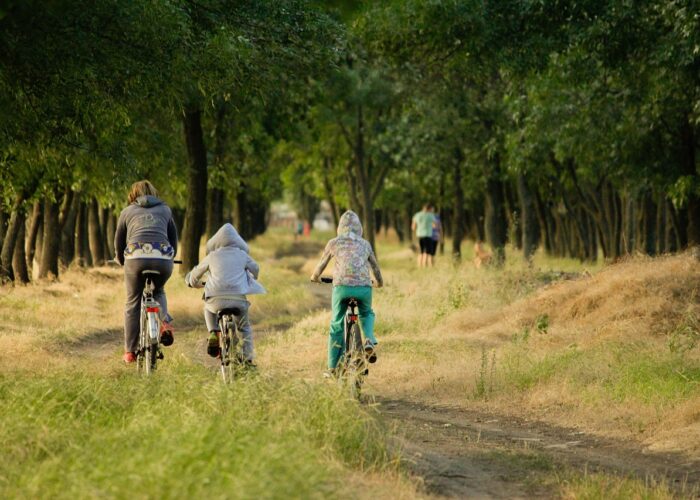 Kleine Preise, große Abenteuer: Urlaubsideen für Familien